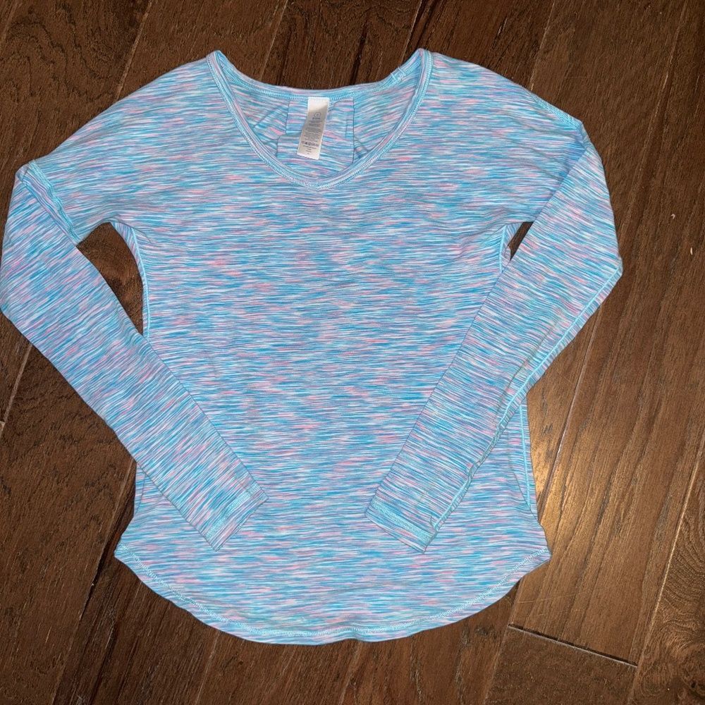 Girls Ivivva shirt size 8 like new